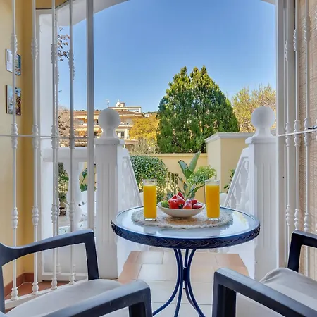 Casita Bonita - With Private Garden Near In Apartment Javea