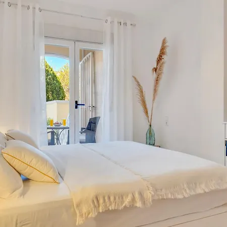 Casita Bonita - With Private Garden Near In Apartment